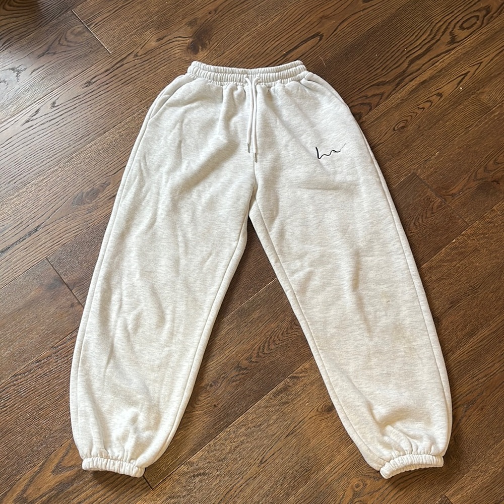 Baggy Grey Cozy Wave Design Sweatpants